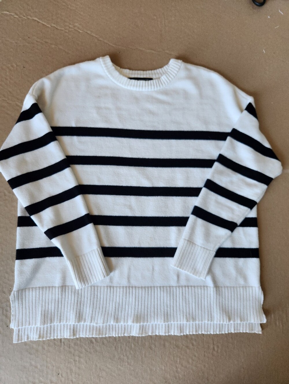 Women's French Connection Striped Black & White Crewneck Sweater - L